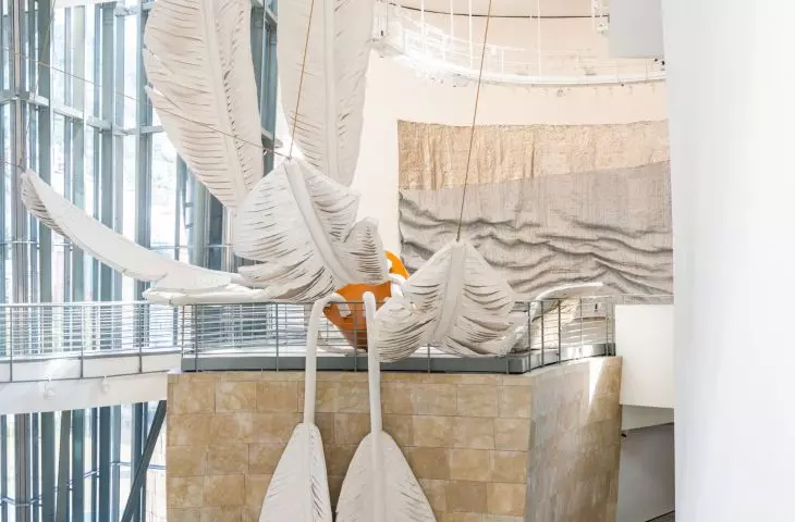 Muzeum Guggenheima w Bilbao — wnętrze budynku 