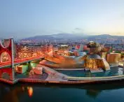Muzeum Guggenheima w Bilbao — widok z lotu ptaka