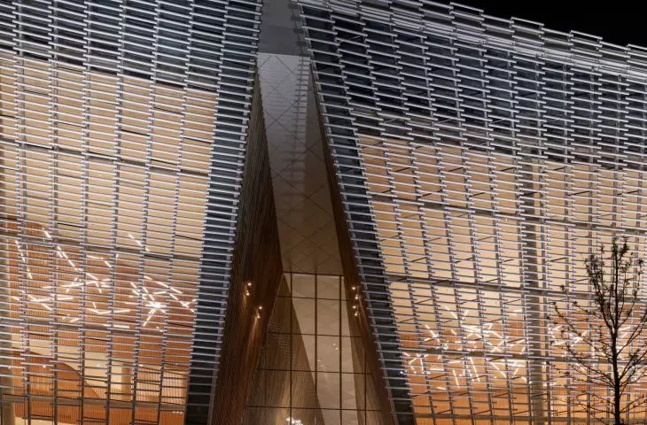 Nanchang Grand Theater - view of the entrance from the north side 