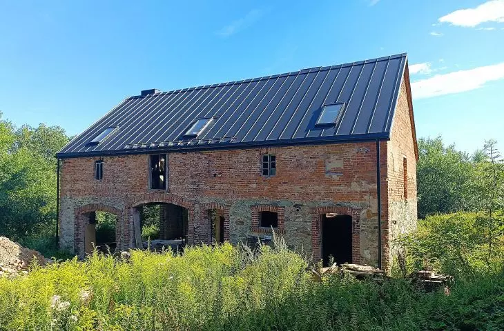 Renowacja gospodarstwa w Komarnie. ©PORT Architekci