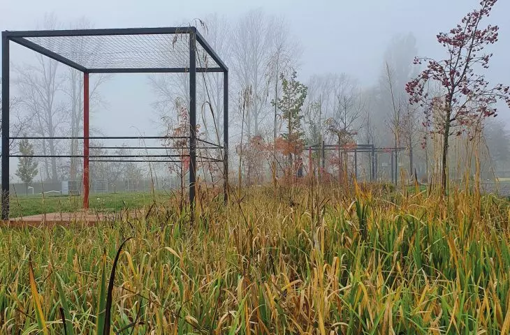 retention garden with drinking structure