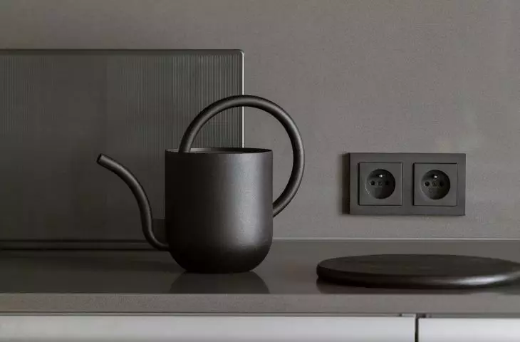 The apartment has been equipped with a KNX intelligent control system