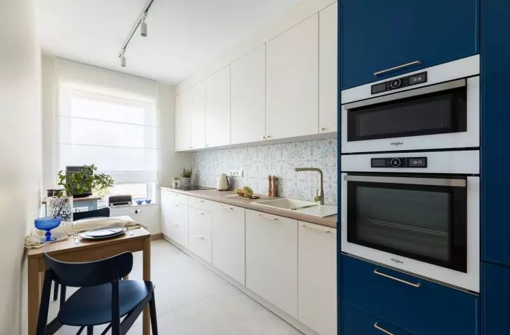 Kitchen with a deep shade of blue