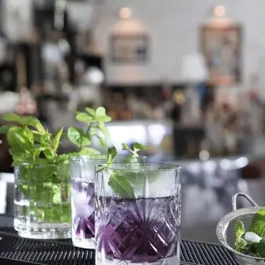 It is worth arranging a place to prepare drinks