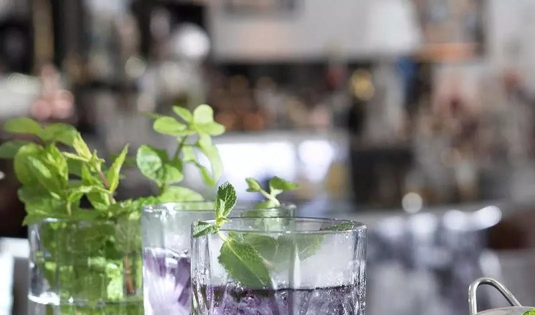 Warto zaaranżować miejsce do przygotowywania drinków