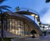 Art Exhibition Center in Son Tra, Vietnam - view of the glassed-in first floor  