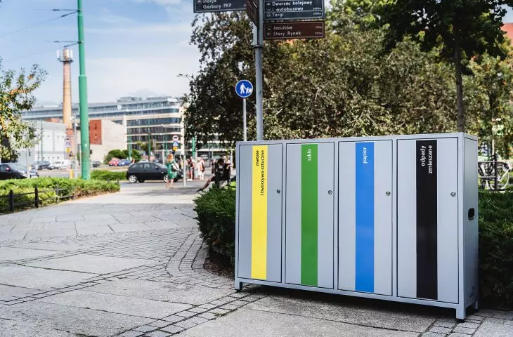 K-SL 2 segregation garbage can, Poznań
