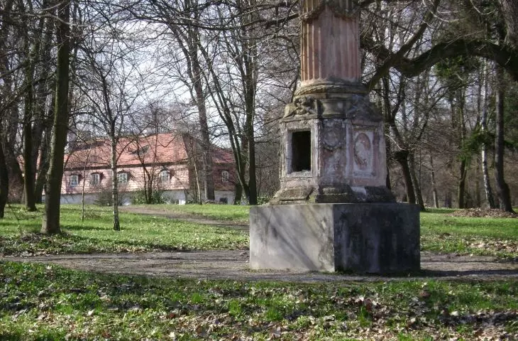 Park at the Manor House in Obory