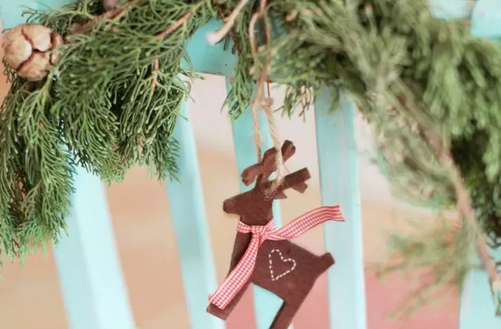 Decorating the chairs will add variety to the Christmas arrangement