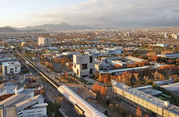 Centro de Innovación UC Anacleto Angelini, Santiago, Chile, projet: Alejandro Aravena (ELEMENTAL), 2014