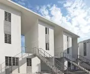 kompleks socjalnych budynków mieszkalnych, Monterrey, Meksyk, proj.: Alejandro Aravena (ELEMENTAL), 2010