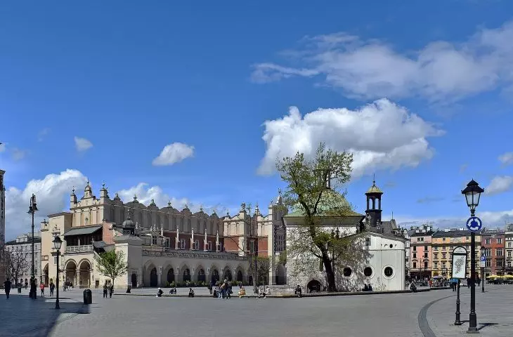 Przy kościele św. Wojciecha pojawi się więcej drzew