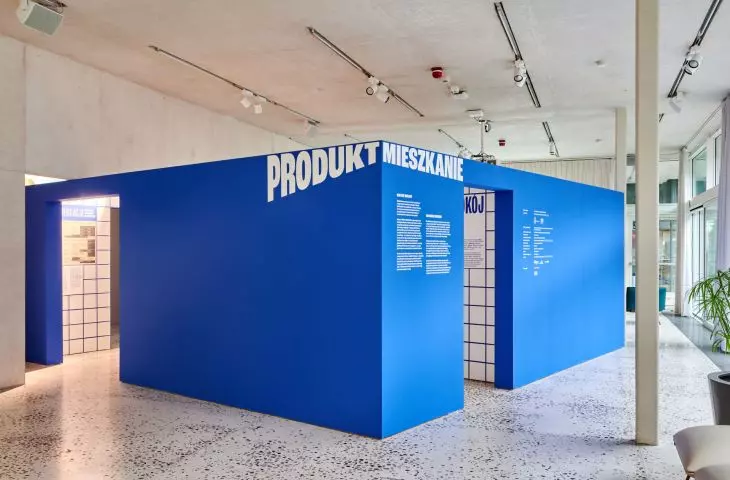 Za projekt scenografii wystawy odpowiadają: Studio Widoki, Łukasz Stępnik, Milena Trzcińska, Dominika Bednarek