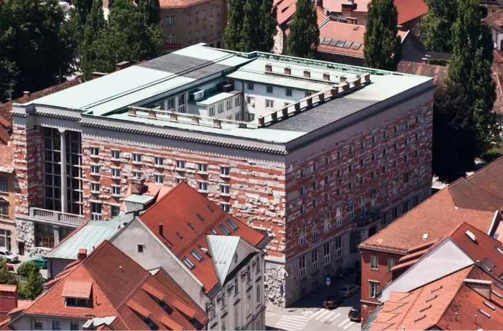 Budynek Biblioteki Narodowej i Uniwesyteckiej w Lublanie, proj.: Jože Plečnik