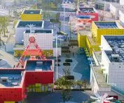Wuhan Ski Resort - outdoors, right next to the lake, there is a network of sports facilities and an amusement park 