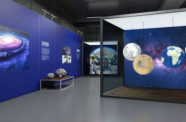 Self-supporting, stable walls for museum, showroom