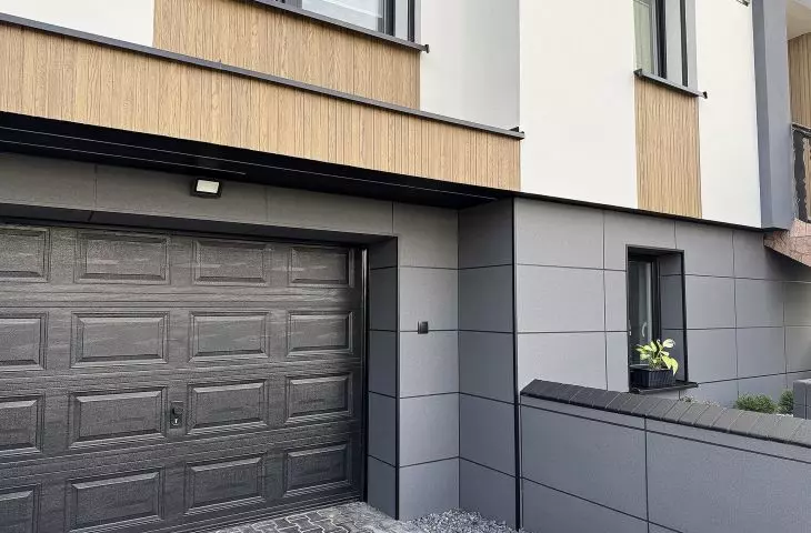 Panel color: PKE/004