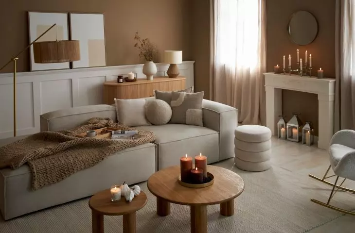 Candles and lamps with fabric lampshades will create a cozy atmosphere