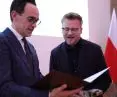 Presentation of the award by Director General Michał Graczyk on behalf of Minister Krzysztof Paszyk 