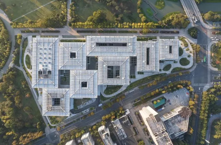 Centrum Wymiany Międzynarodowej Uniwersytetu Medycznego w Wenzhou – widok z lotu ptaka
