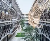 Centrum Wymiany Międzynarodowej Uniwersytetu Medycznego w Wenzhou – wewnętrzny dziedziniec akademika nr 3 