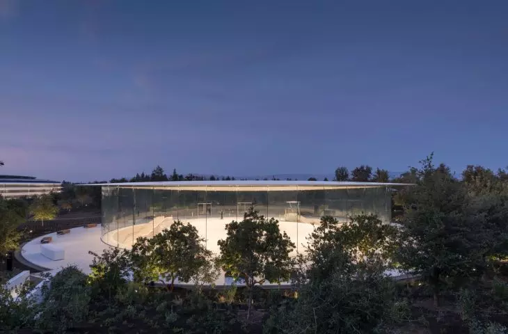 Apple Park w Cupertino w Kalifornii – teatr Steve’a Jobsa