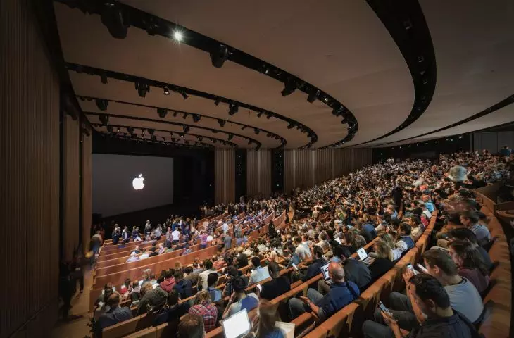 Apple Park w Cupertino w Kalifornii – teatr Steve’a Jobsa