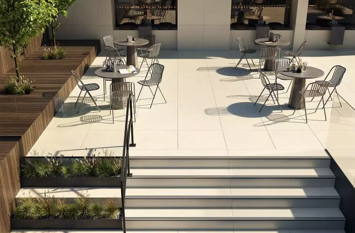 Modern product, with a length of 160 cm, increasing safety and comfort in public places