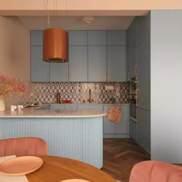 The bluish building was complemented with copper accessories  