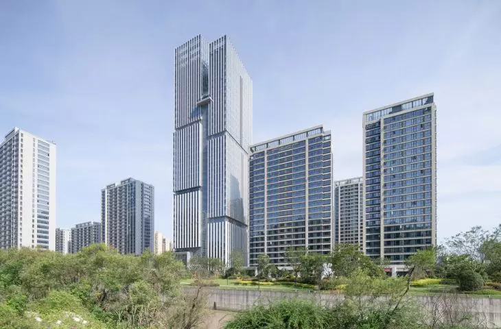 Nansheng Center skyscraper in Wenzhou - the body of the skyscraper consists of two rectangular segments