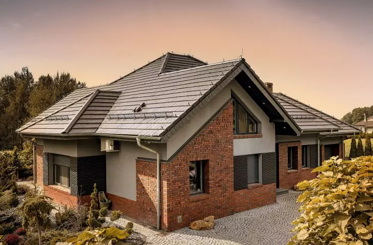 Braas Turmalin ceramic tile, anthracite color