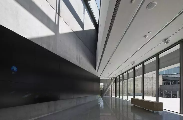 Interior of the Europe-Far East Gallery.