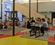 Cité Audacieuse, „Tiers-lieu” (ang. The Third Place), trzecie miejsce życia po domu i pracy w przerobionej starej szkole w centrum Paryża