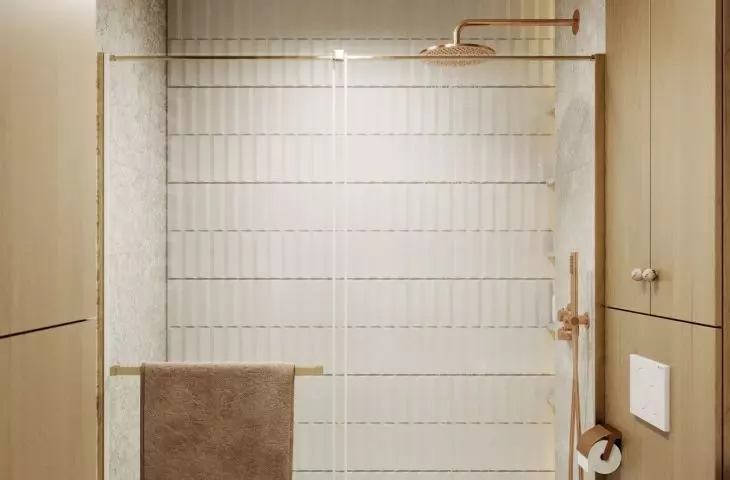 Bathroom with fixtures in brushed copper color 