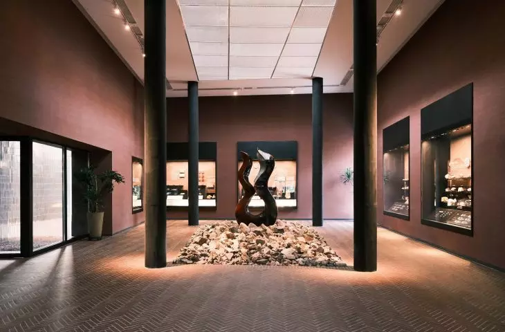 Muzeum źródeł mineralnych Zisha w dolinie Huanglong (Dingshu, Chiny) – wnętrze muzeum