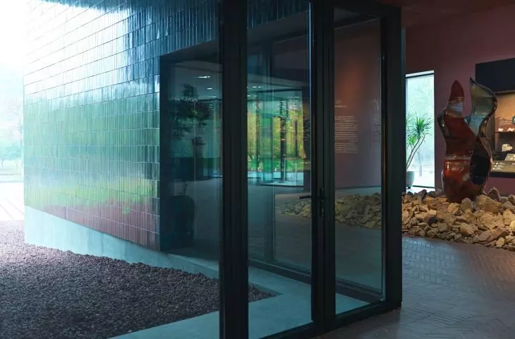 Zisha mineral springs museum in Huanglong valley (Dingshu, China)