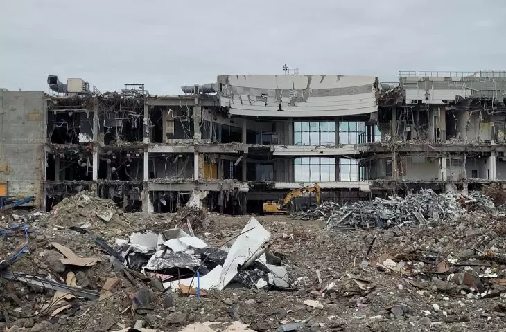 demolition of Galeria Malta in Poznań