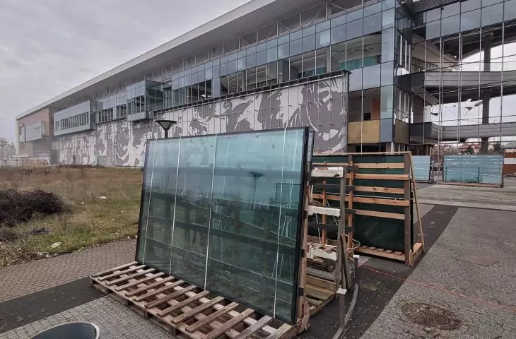demolition of Galeria Malta in Poznań