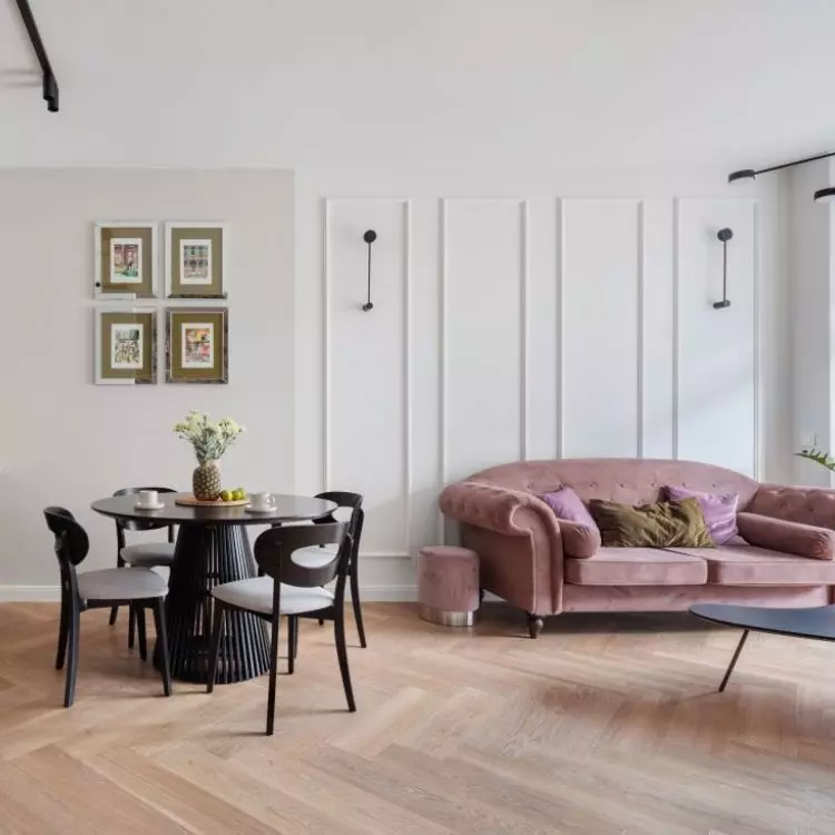 Juxtapose elements in different styles to get a unique arrangement