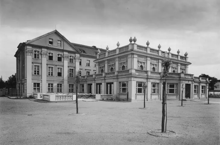 Miejski Urząd Targu Poznańskiego, proj.: Stefan Cybichowski (1925)