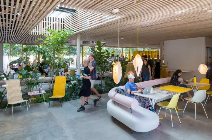 Co-working complex 