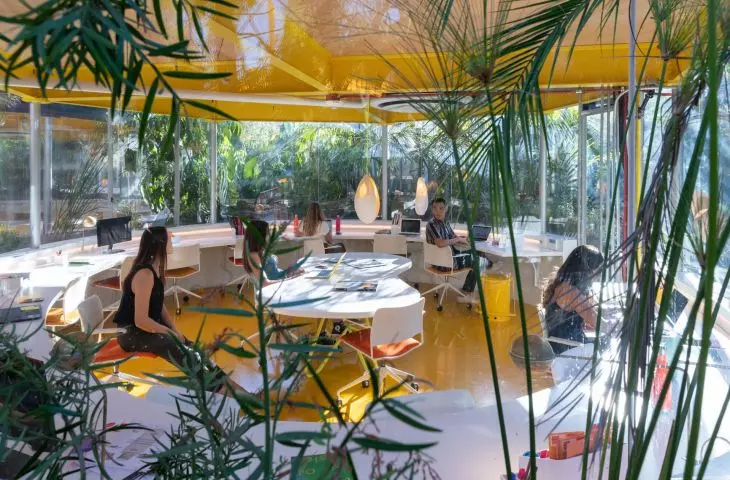 Co-working complex 