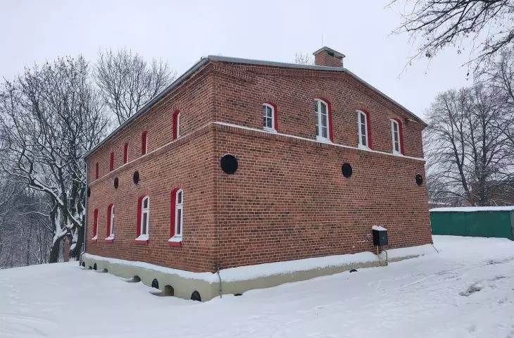 Building in the estate