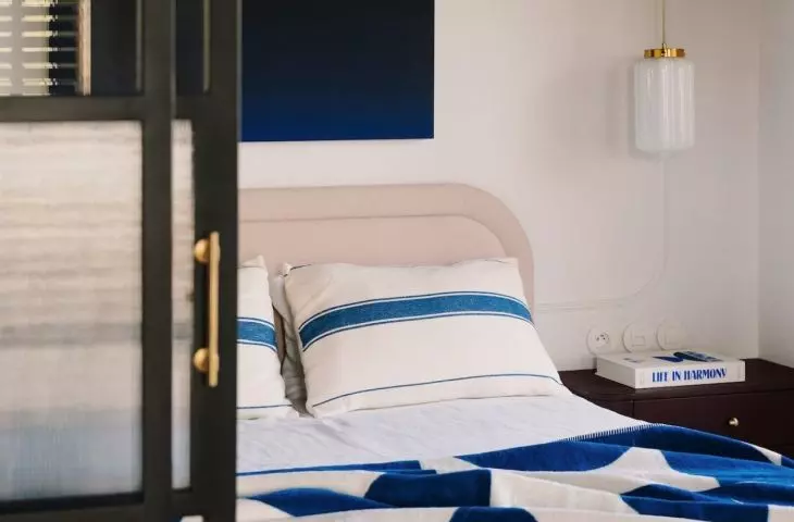 Bedroom of a beachfront apartment in Kolobrzeg