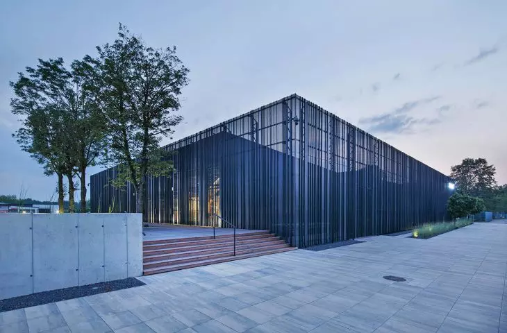 TechPark Kanlux (projekt adaptacji byłej stołówki wojskowej na obiekt biurowy),  Radzionków, 2015–2016