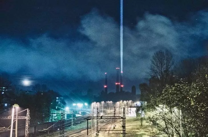 „Latarnia Bytom” (instalacja świetlno-dźwiękowa na Elektrociepłowni Szombierki), Bytom, 2019