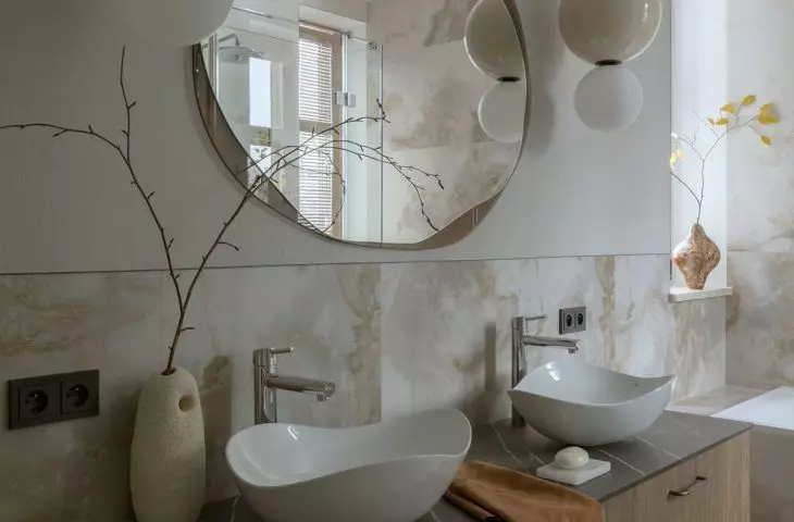 Sculptural washbasins add artistic touch to space