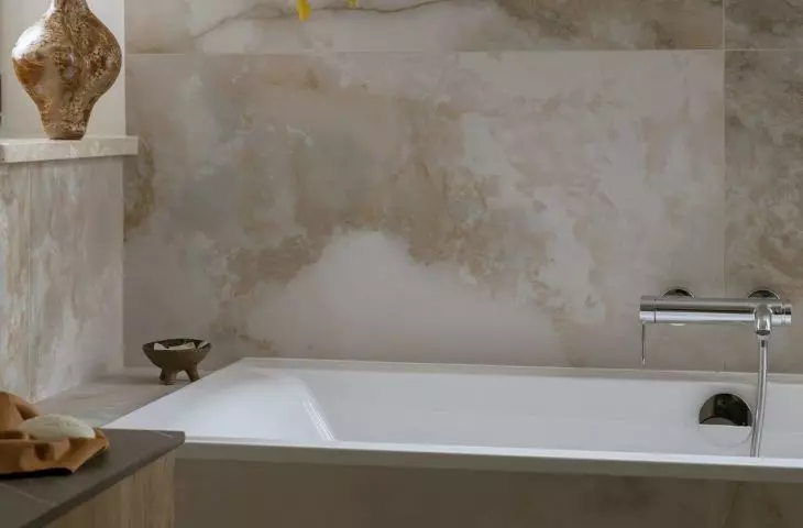 We managed to fit both a bathtub and a shower