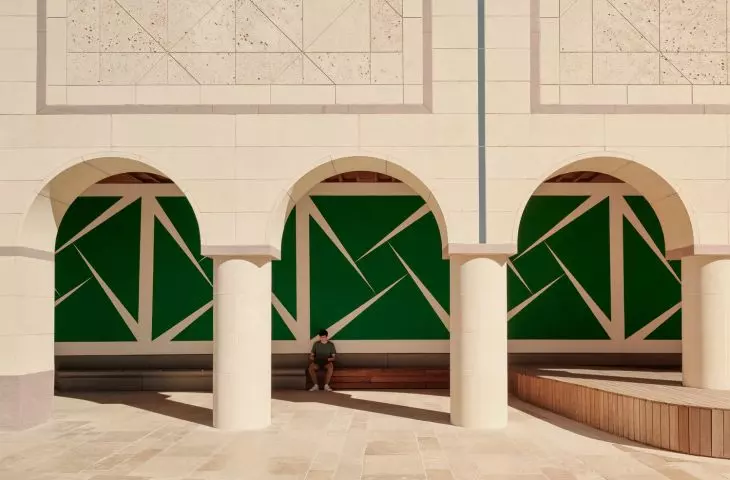 Rewitalizacji przestrzeni zewnętrznej przy Blanton Museum of Art na Uniwersytecie Teksańskim w Austin