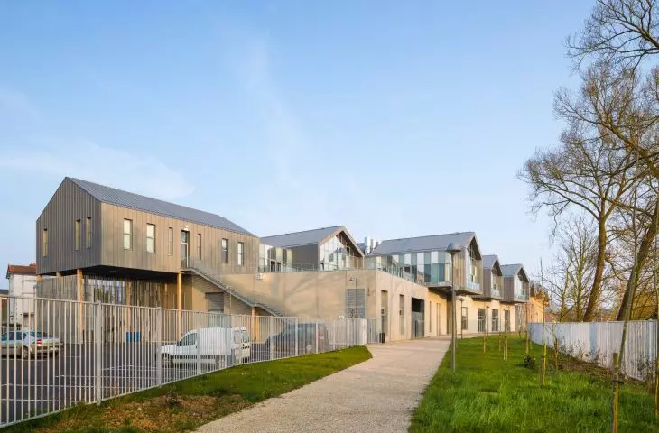 Louise Michel and Louis Aragon high schools in Gisors
